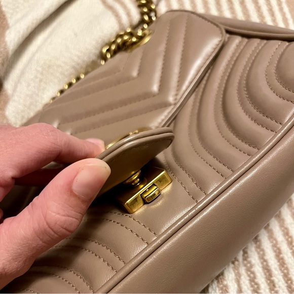 GG MARMONT SMALL SHOULDER BAG - Picture 9 of 12